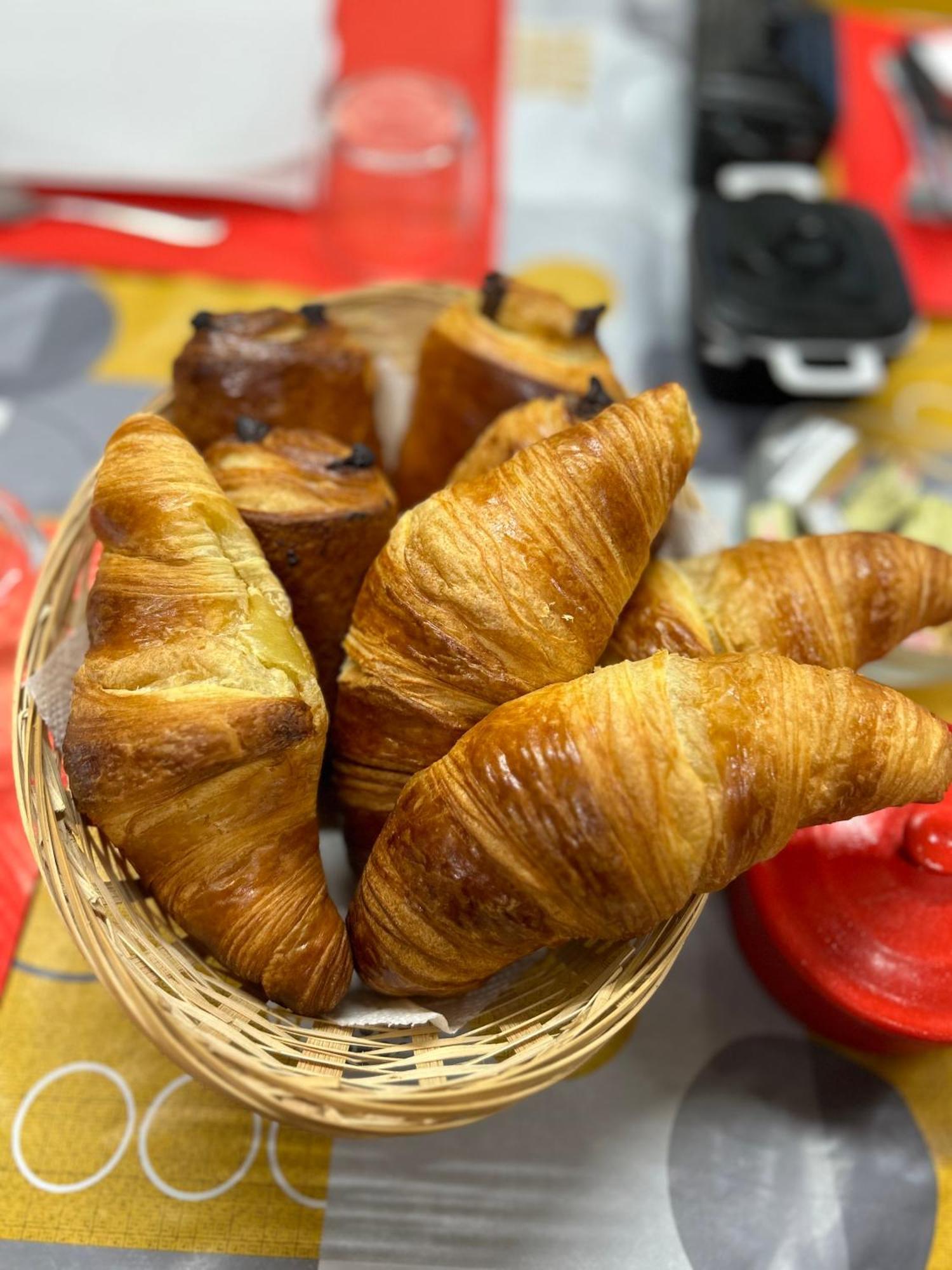 La Cheminee - Chambres D'Hotes Avec Bar-Restaurant Tardets-Sorholus エクステリア 写真